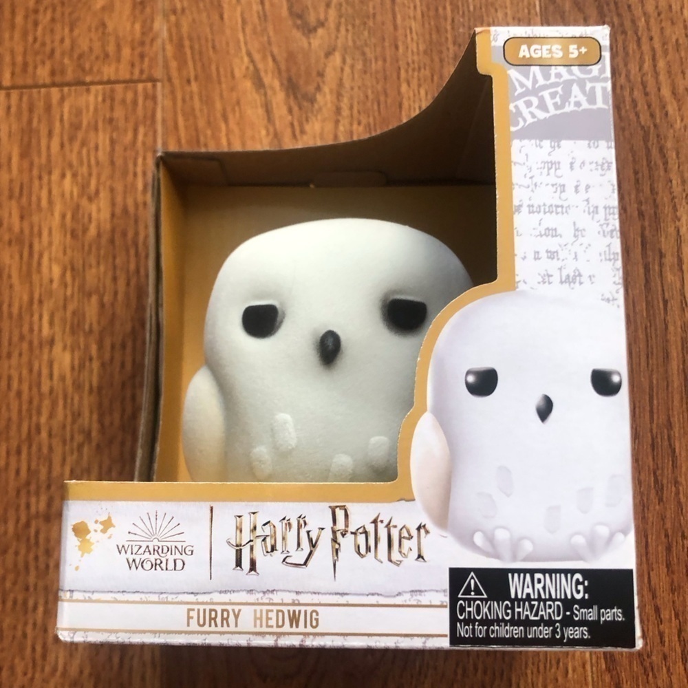 Harry Potter: Furry Hedwig vinyl figure